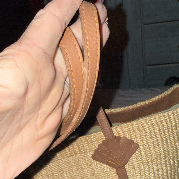 Chic Tan Woven Tote with Brown Accents - Picture 4 of 11